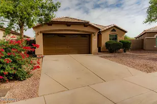 1608 W Chanute Pass, Phoenix, AZ 85041 - Photo 2