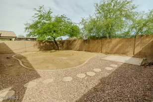 1608 W Chanute Pass, Phoenix, AZ 85041 - Photo 20