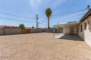 5635 N 35th Dr, Phoenix, AZ 85019 - Photo 22