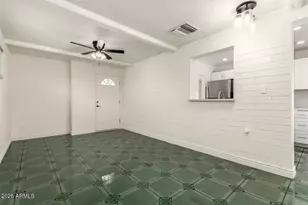 5635 N 35th Dr, Phoenix, AZ 85019 - Photo 8