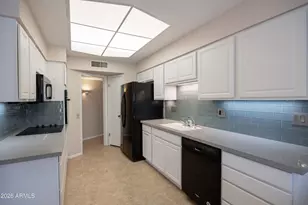 10833 W Acacia Dr, Sun City, AZ 85373 - Photo 6