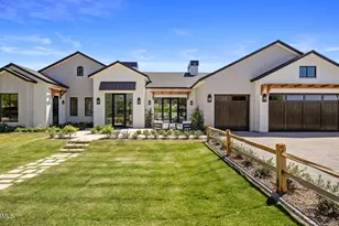 5935 E Calle Tuberia, Phoenix, AZ 85018 - Photo 1