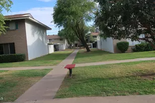 1627 W Hazelwood St, Phoenix, AZ 85015 - Photo 2
