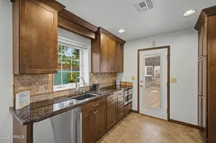 174 W Elm St, Phoenix, AZ 85013 - Photo 30