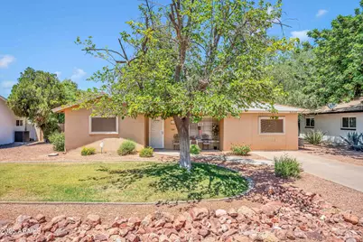 3828 N 36th Street, Phoenix, AZ 85018 - Photo 1