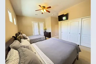 1928 W Spur Drive, Phoenix, AZ 85085 - Photo 4