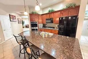 1928 W Spur Dr, Phoenix, AZ 85085 - Photo 8