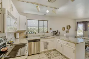 3221 E Blackhawk Dr, Phoenix, AZ 85050 - Photo 2