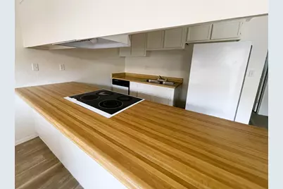 2002 E Sweetwater Avenue #202, Phoenix, AZ 85022 - Photo 4
