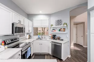 16922 S Cedarwood Ln, Phoenix, AZ 85048 - Photo 4