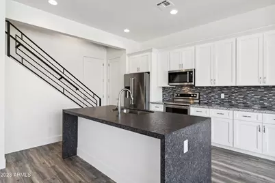 902 W Hazelwood Street #Unit B, Phoenix, AZ 85013 - Photo 6