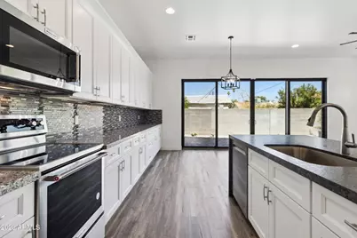 902 W Hazelwood Street #Unit B, Phoenix, AZ 85013 - Photo 8