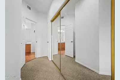 10247 N 12th Place #2, Phoenix, AZ 85020 - Photo 12