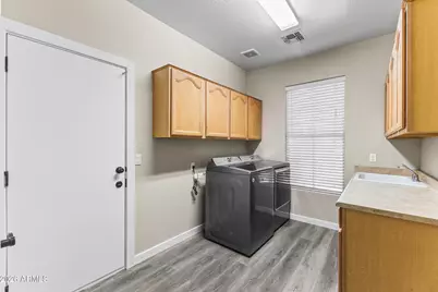 10203 W Albeniz Place, Tolleson, AZ 85353 - Photo 12