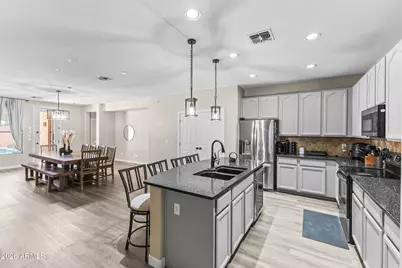 10203 W Albeniz Place, Tolleson, AZ 85353 - Photo 10