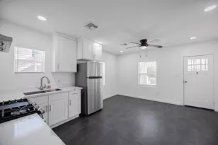 4130 N Longview Ave, Phoenix, AZ 85014 - Photo 8