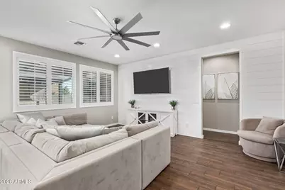 18735 W San Juan Avenue, Litchfield Park, AZ 85340 - Photo 8