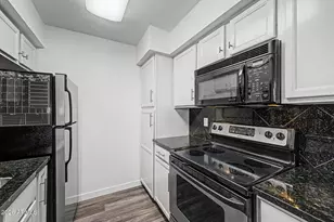 2625 E Indian School Rd, Phoenix, AZ 85016 - Photo 14