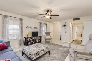 10441 W Burns Dr, Sun City, AZ 85351 - Photo 12
