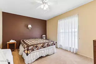 10535 W Prairie Hills Cir, Sun City, AZ 85351 - Photo 16