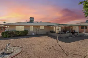 10535 W Prairie Hills Cir, Sun City, AZ 85351 - Photo 2