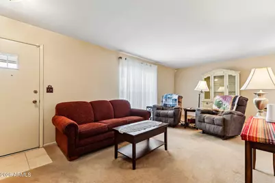 10535 W Prairie Hills Circle, Sun City, AZ 85351 - Photo 4