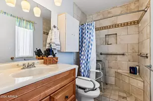 10535 W Prairie Hills Cir, Sun City, AZ 85351 - Photo 24