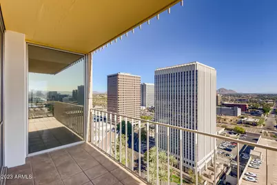 207 W Clarendon Avenue #G18, Phoenix, AZ 85013 - Photo 6