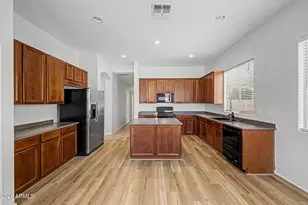 2395 S Whetstone Pl, Chandler, AZ 85286 - Photo 12