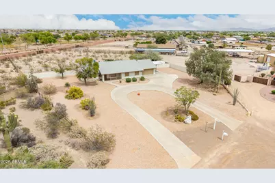 22202 W Hilton Avenue, Buckeye, AZ 85326 - Photo 1