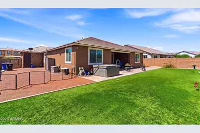 18904 W Mercer Lane, Surprise, AZ 85388 - Photo 2