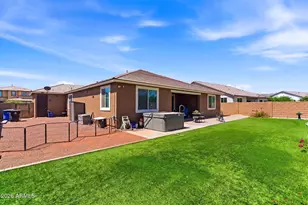 18904 W Mercer Ln, Surprise, AZ 85388 - Photo 2