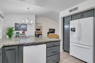 8010 W Shaw Butte Dr, Peoria, AZ 85345 - Photo 14