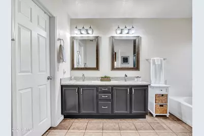 8010 W Shaw Butte Drive, Peoria, AZ 85345 - Photo 22