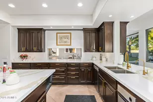 9350 E Via Del Sol Dr, Scottsdale, AZ 85255 - Photo 8