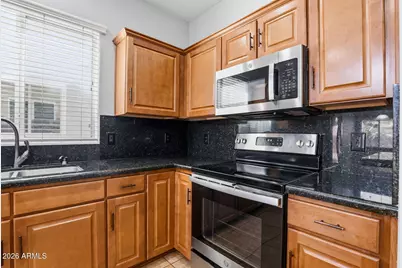44228 W McClelland Drive, Maricopa, AZ 85138 - Photo 8