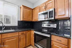 44228 W McClelland Dr, Maricopa, AZ 85138 - Photo 8