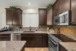 6314 W Hill Ln, Glendale, AZ 85310 - Photo 22
