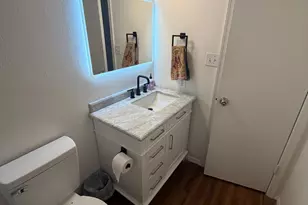 1600 E Laguna Dr, Tempe, AZ 85282 - Photo 8