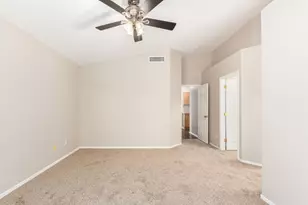 139 W Oxford Ln, Gilbert, AZ 85233 - Photo 10