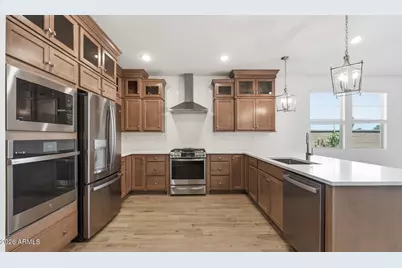 7927 N 77th Avenue, Glendale, AZ 85303 - Photo 2