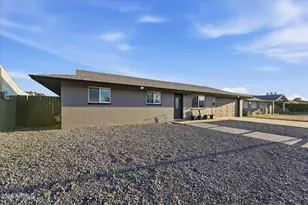 221 W Indigo St, Mesa, AZ 85201 - Photo 4