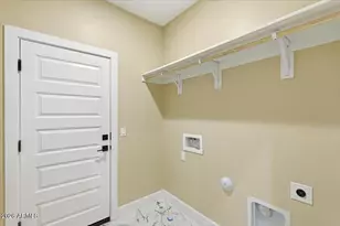 9889 W Heather Dr, Arizona City, AZ 85123 - Photo 32