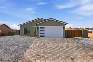 9889 W Heather Dr, Arizona City, AZ 85123 - Photo 2
