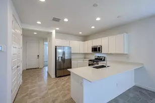 17347 W Gray Fox Trl, Surprise, AZ 85387 - Photo 2