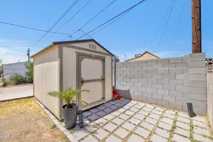 1926 W Holly St, Phoenix, AZ 85009 - Photo 30