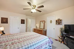 9989 W Camelia Dr, Arizona City, AZ 85123 - Photo 24