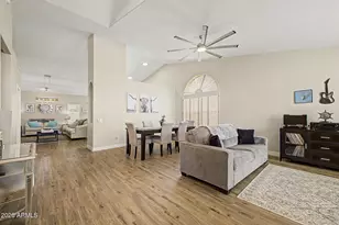 11216 W Olive Dr, Avondale, AZ 85392 - Photo 4