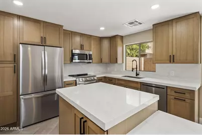 4052 E Abraham Lane, Phoenix, AZ 85050 - Photo 10