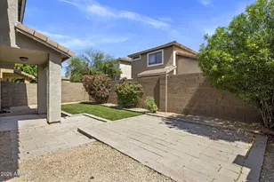 4052 E Abraham Ln, Phoenix, AZ 85050 - Photo 24
